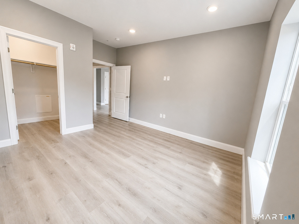 301 Bridgeport Avenue - Photo 11