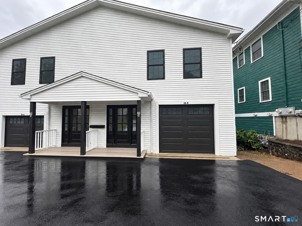 38 Golden Hill Street - Photo 0