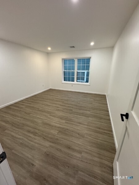 38 Golden Hill Street - Photo 8