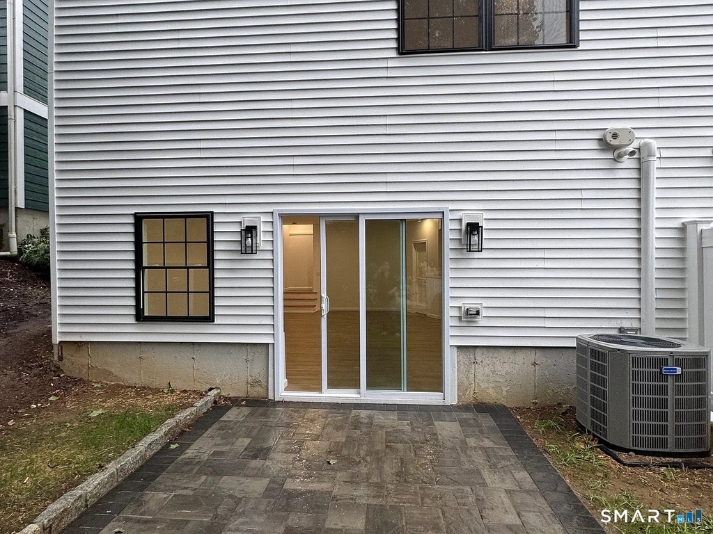 38 Golden Hill Street - Photo 15