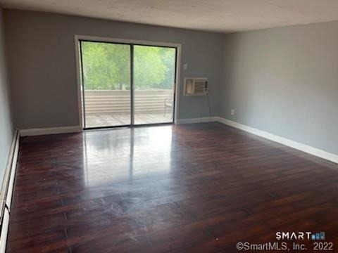 565 Talcottville Road - Photo 3