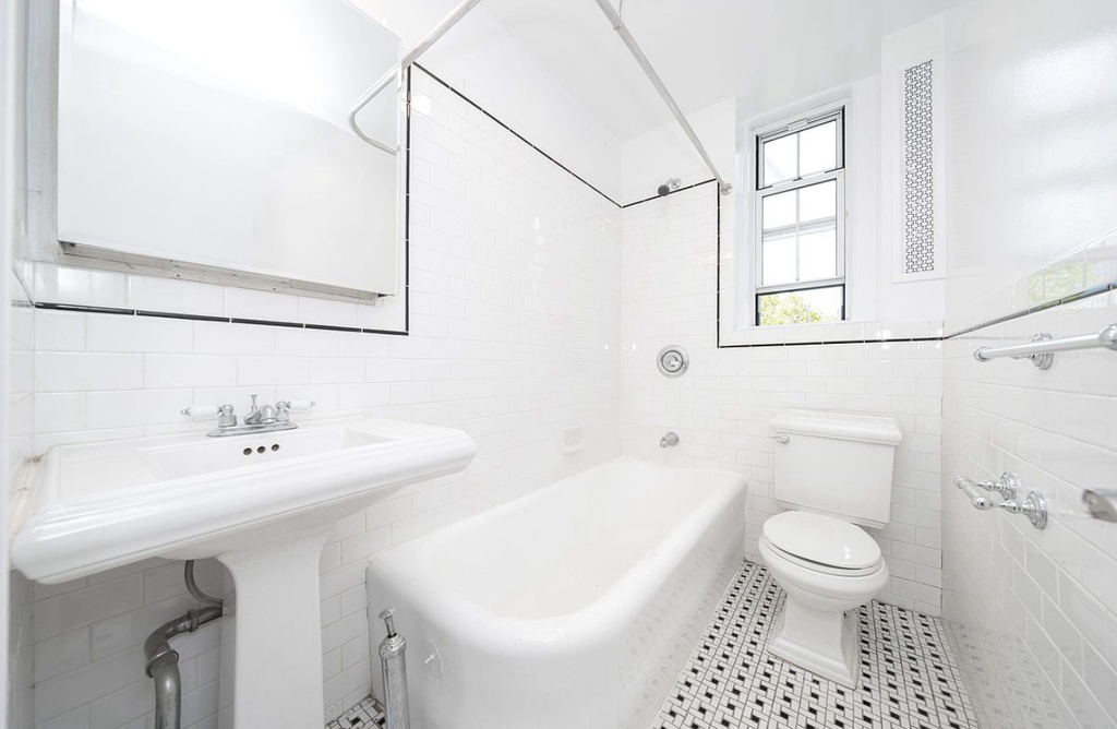 117 West 13th Street - Photo 2