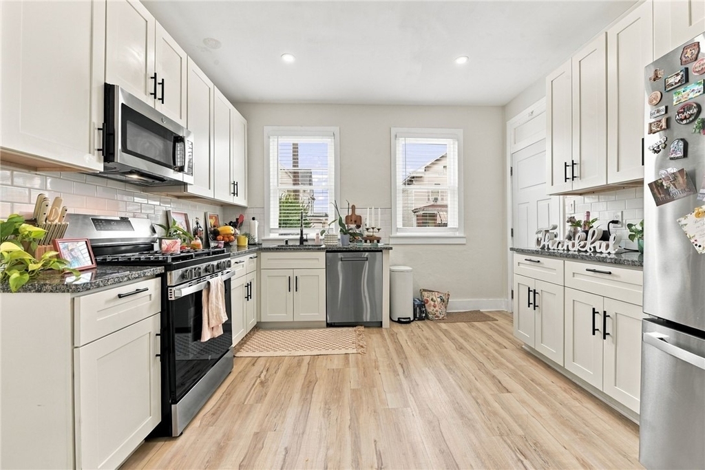 608 Boggs Ave - Photo 1