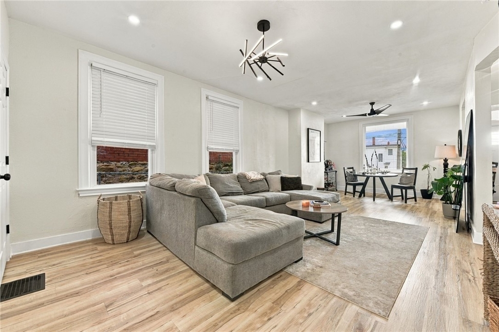 608 Boggs Ave - Photo 2