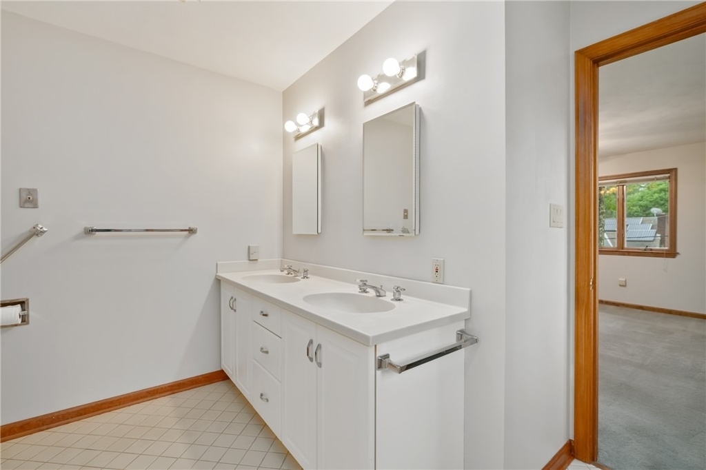 1301 Grandview Ave - Photo 17