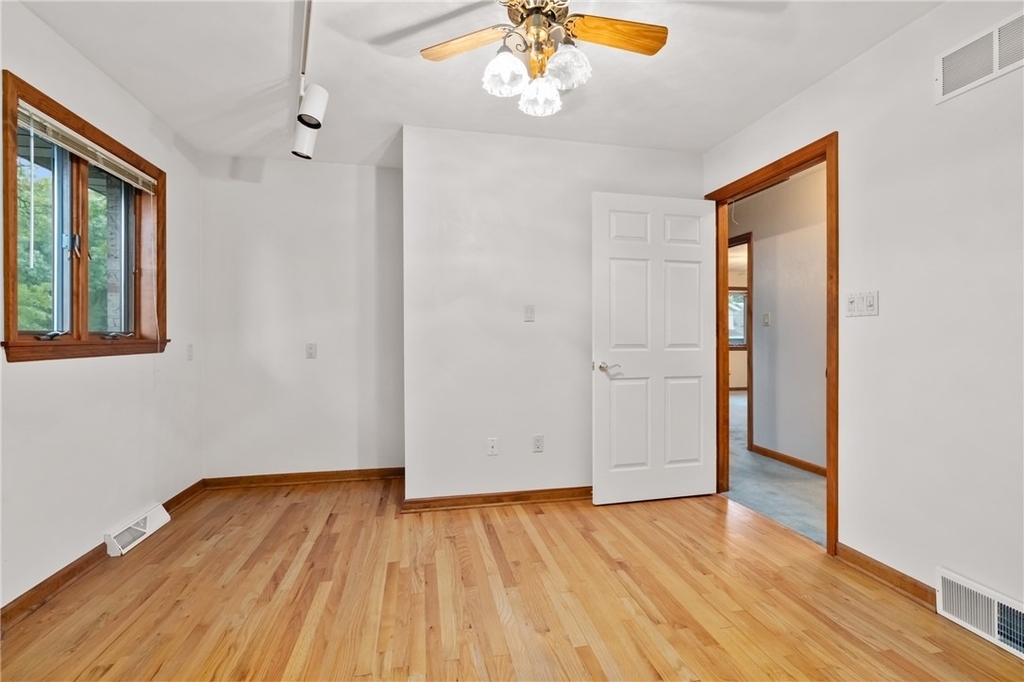 1301 Grandview Ave - Photo 10