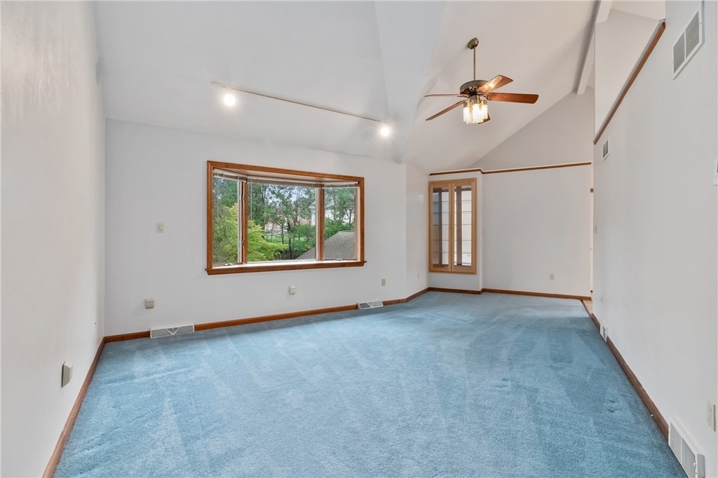 1301 Grandview Ave - Photo 7