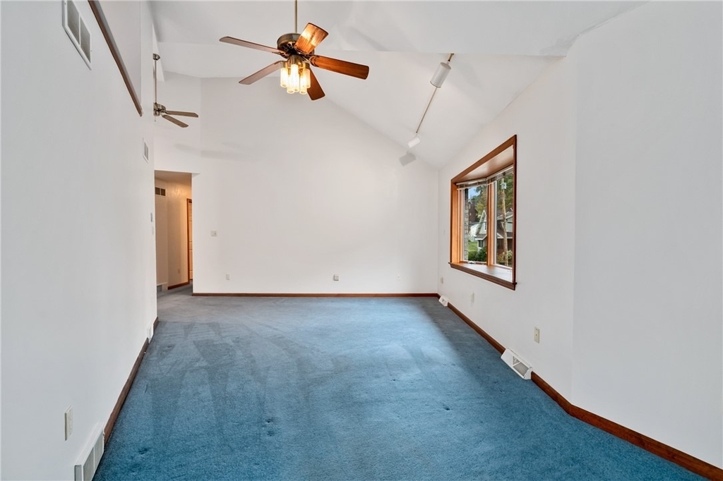 1301 Grandview Ave - Photo 5