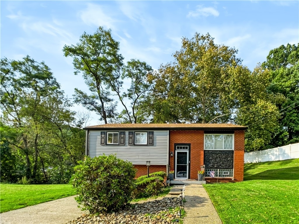 601 Victory Rd - Photo 0