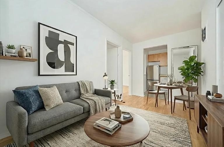312 East 30th Street - Photo 0