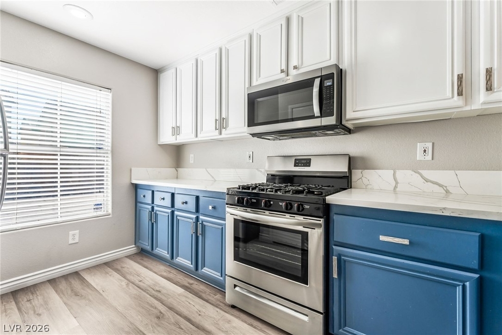 1141 Orange Meadow Street - Photo 7