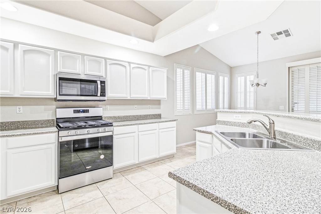 221 Teller Street - Photo 6