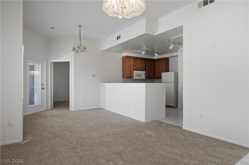 10245 S Maryland Parkway - Photo 3