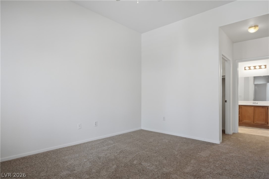 10245 S Maryland Parkway - Photo 9