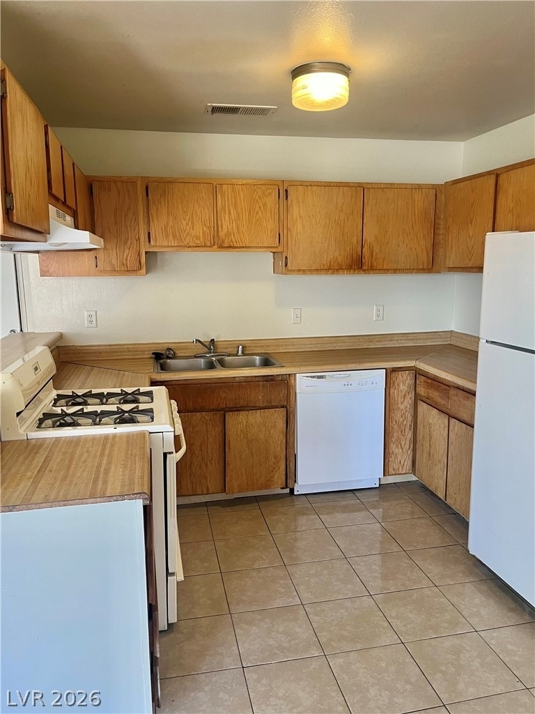 3708 Scuba Circle - Photo 2