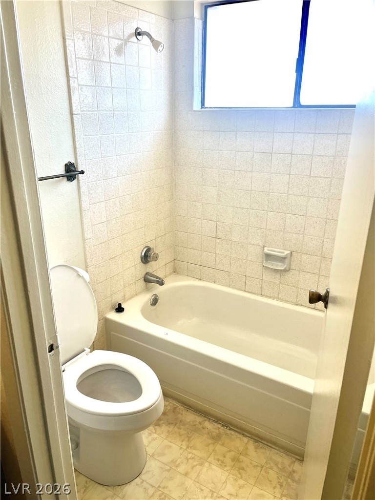 3708 Scuba Circle - Photo 8