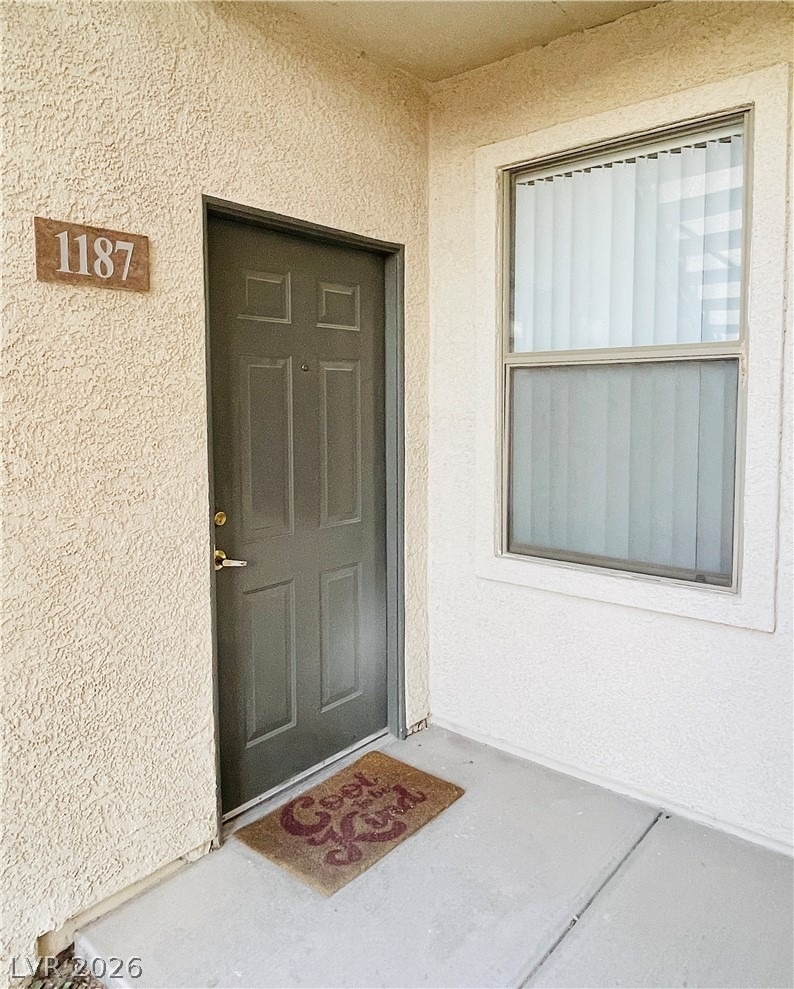 8000 Badura Avenue - Photo 0