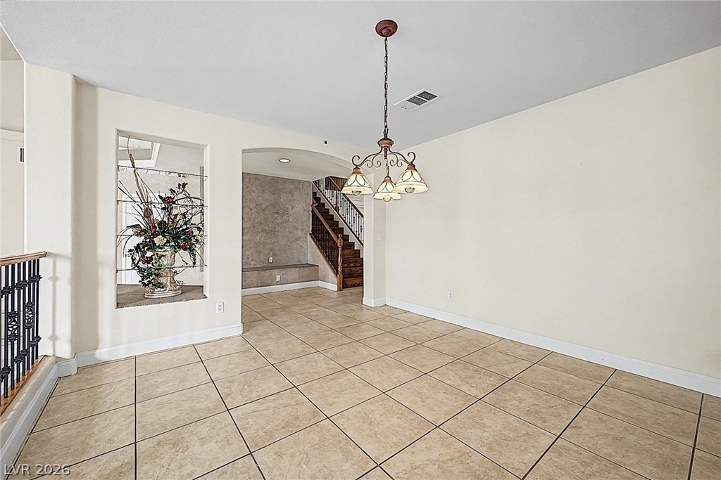 3924 Royal Scots Avenue - Photo 10