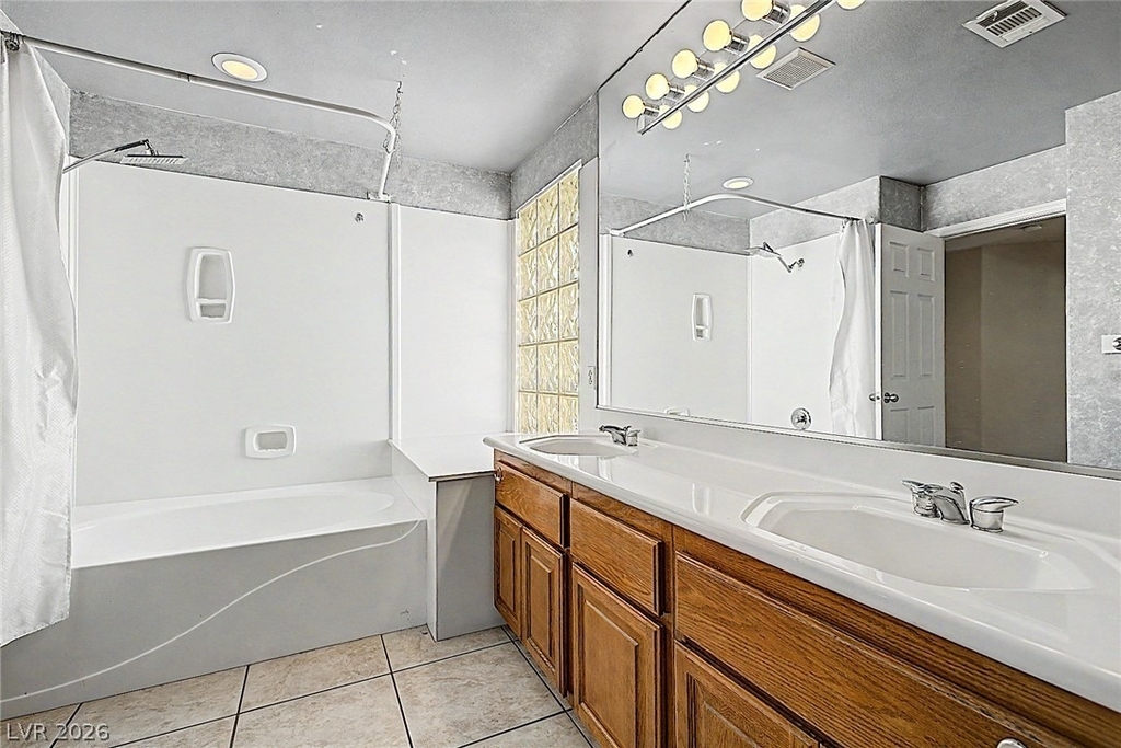 3924 Royal Scots Avenue - Photo 36