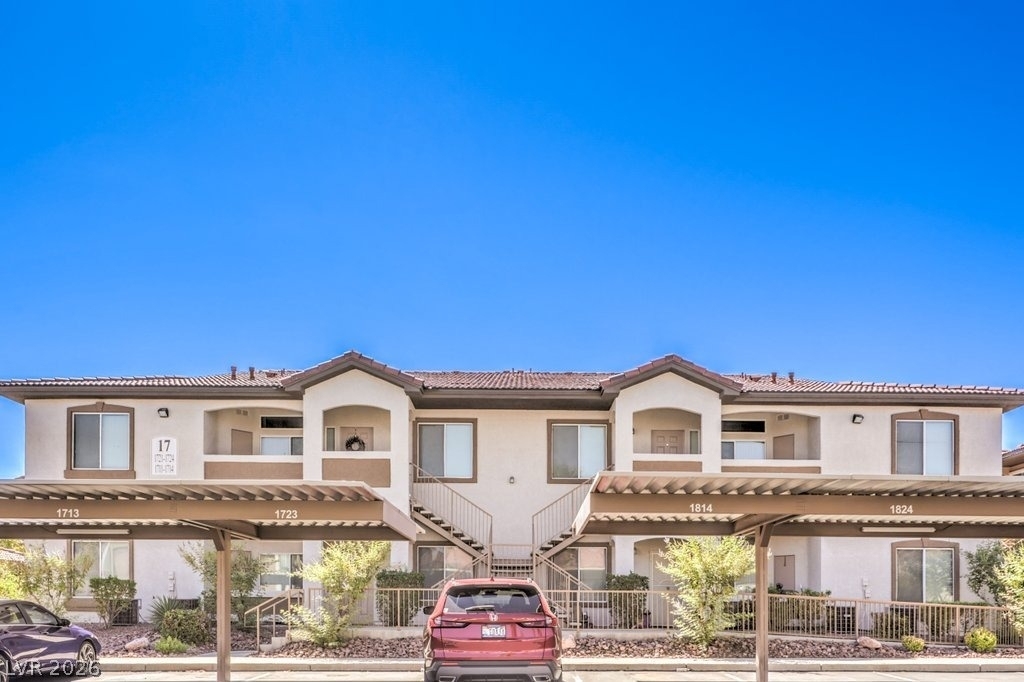 2305 W Horizon Ridge Parkway - Photo 1