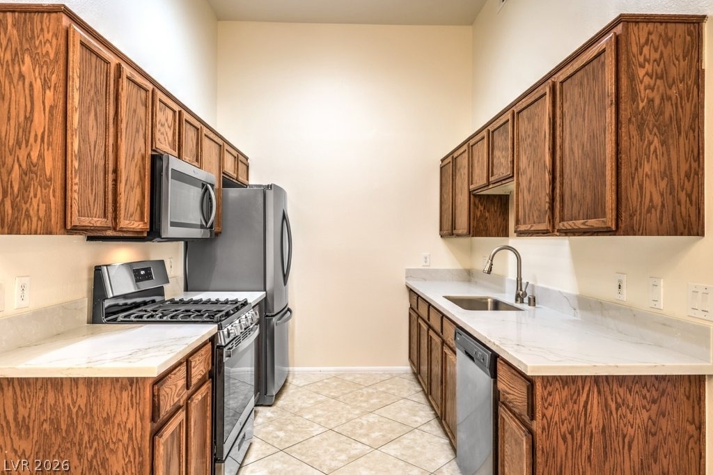 2305 W Horizon Ridge Parkway - Photo 12