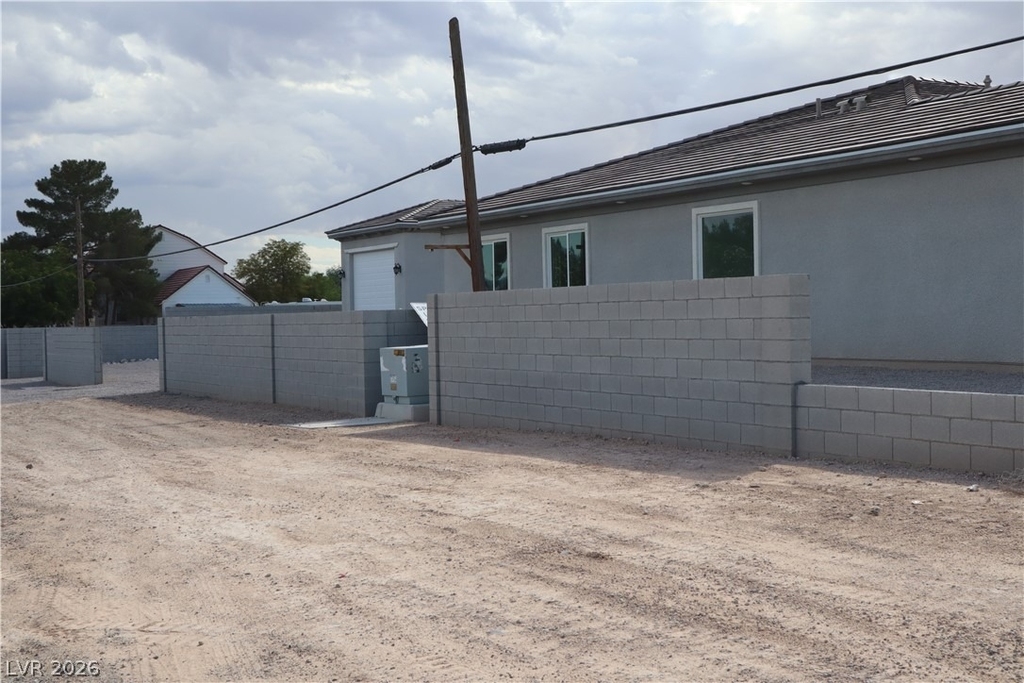 197 E Shelbourne Avenue - Photo 21