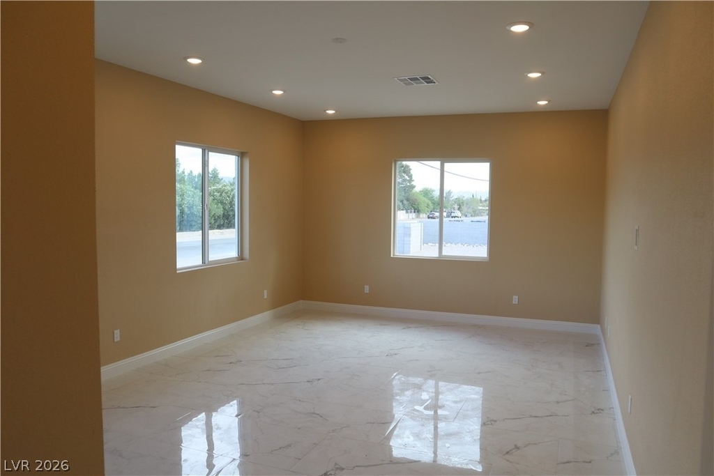 197 E Shelbourne Avenue - Photo 43
