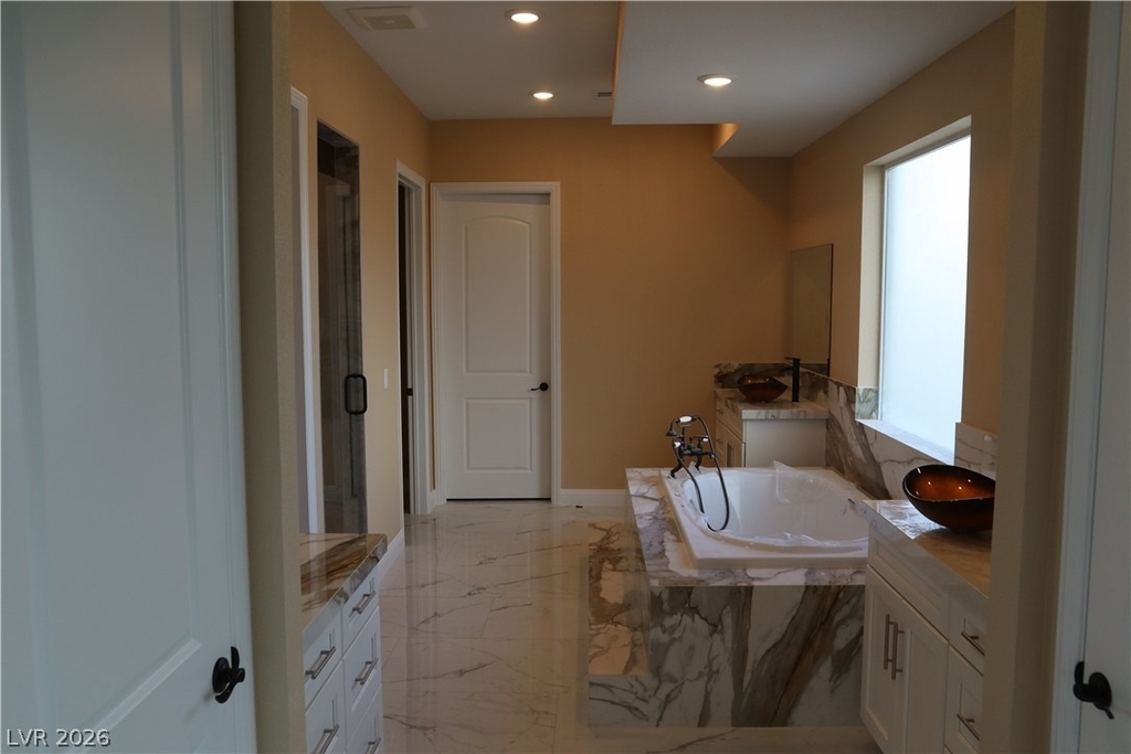 197 E Shelbourne Avenue - Photo 48