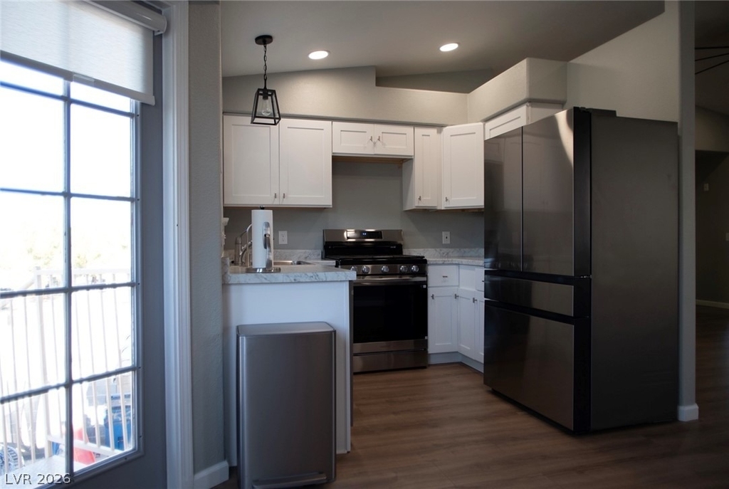7568 Durham Hall Avenue - Photo 5