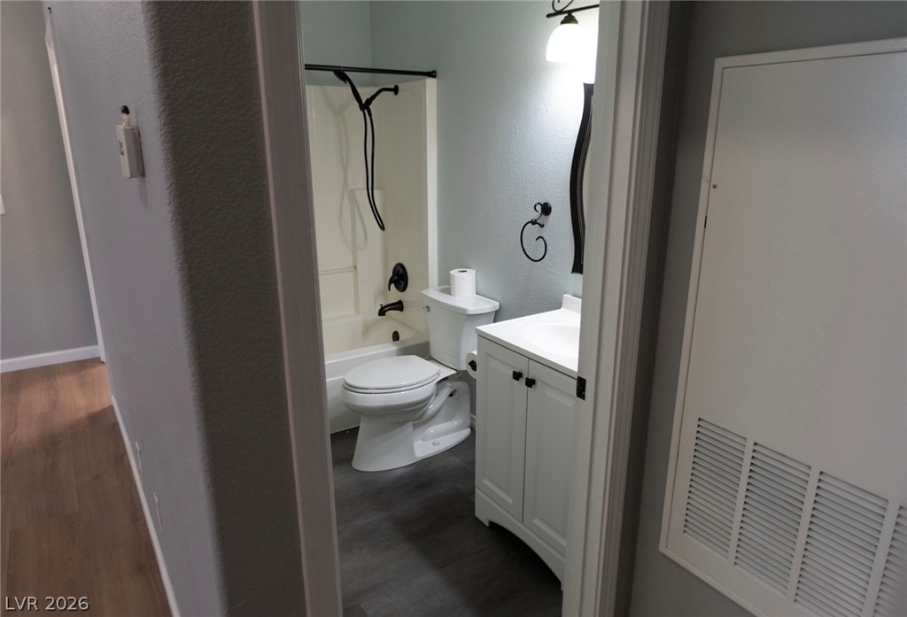 7568 Durham Hall Avenue - Photo 11
