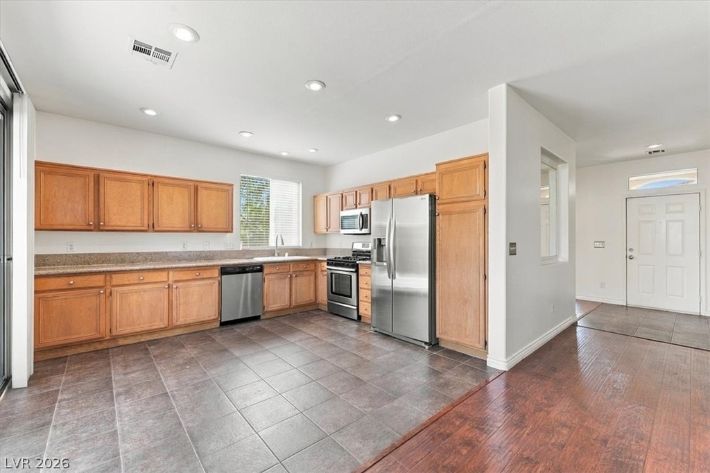 10500 Jeremy Pointe Avenue - Photo 6