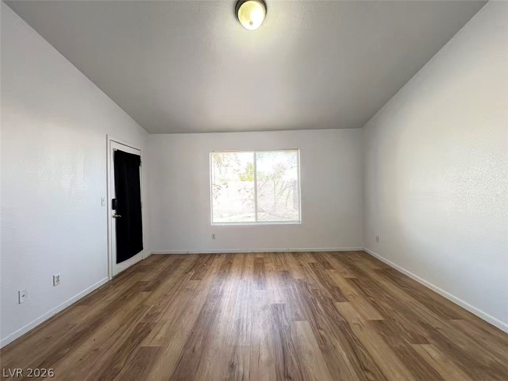 4226 Inglewood Point Street - Photo 17