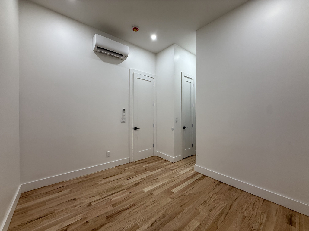 9 Marcus Garvey Boulevard - Photo 7