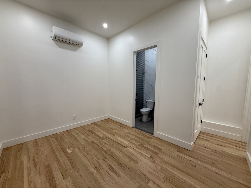 9 Marcus Garvey Boulevard - Photo 4