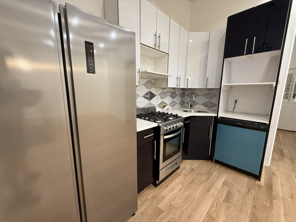 9 Marcus Garvey Boulevard - Photo 17