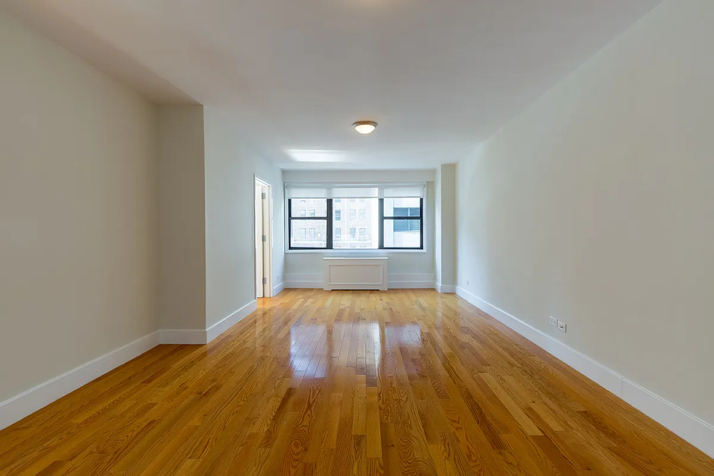 141 East 33rd Street - Photo 0
