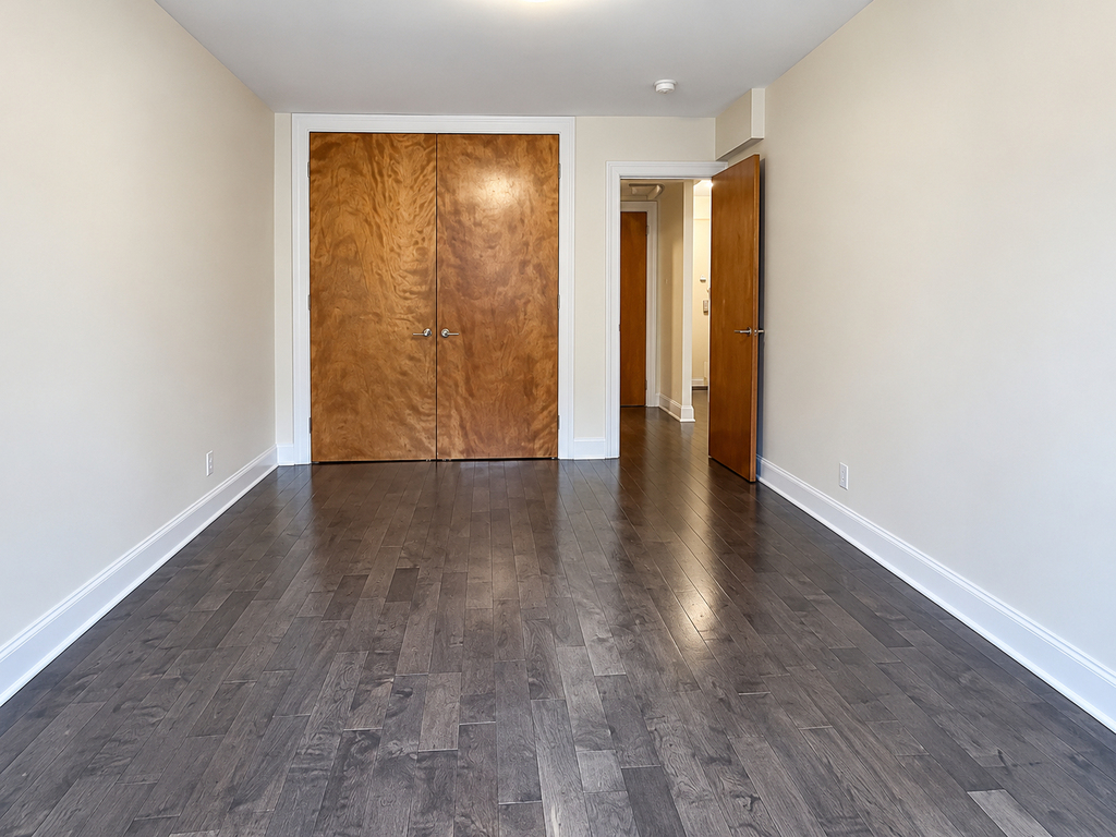 390 East 21st Street - Photo 3