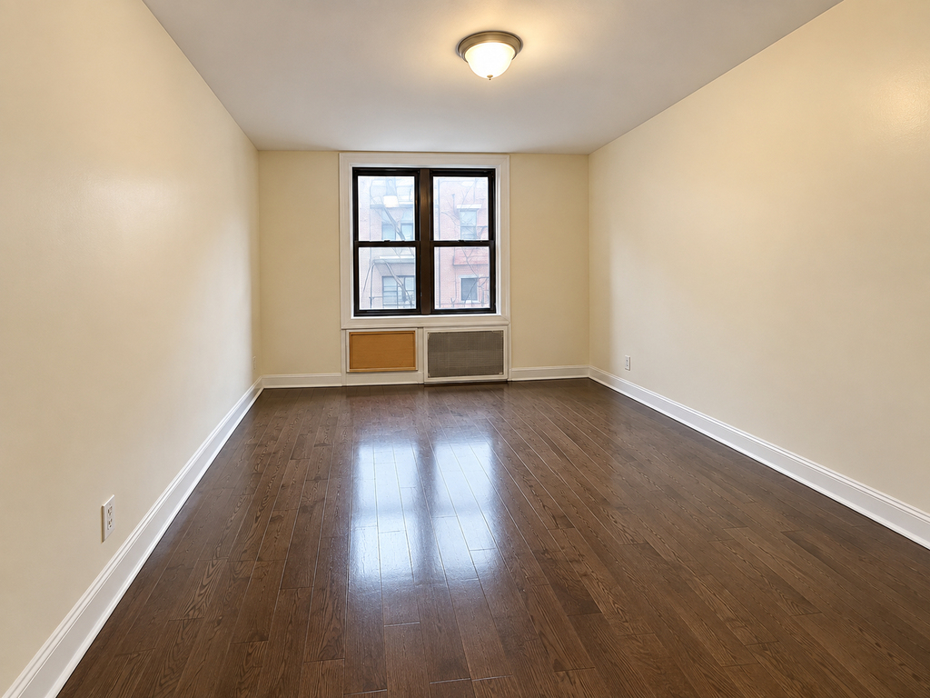 390 East 21st Street - Photo 2