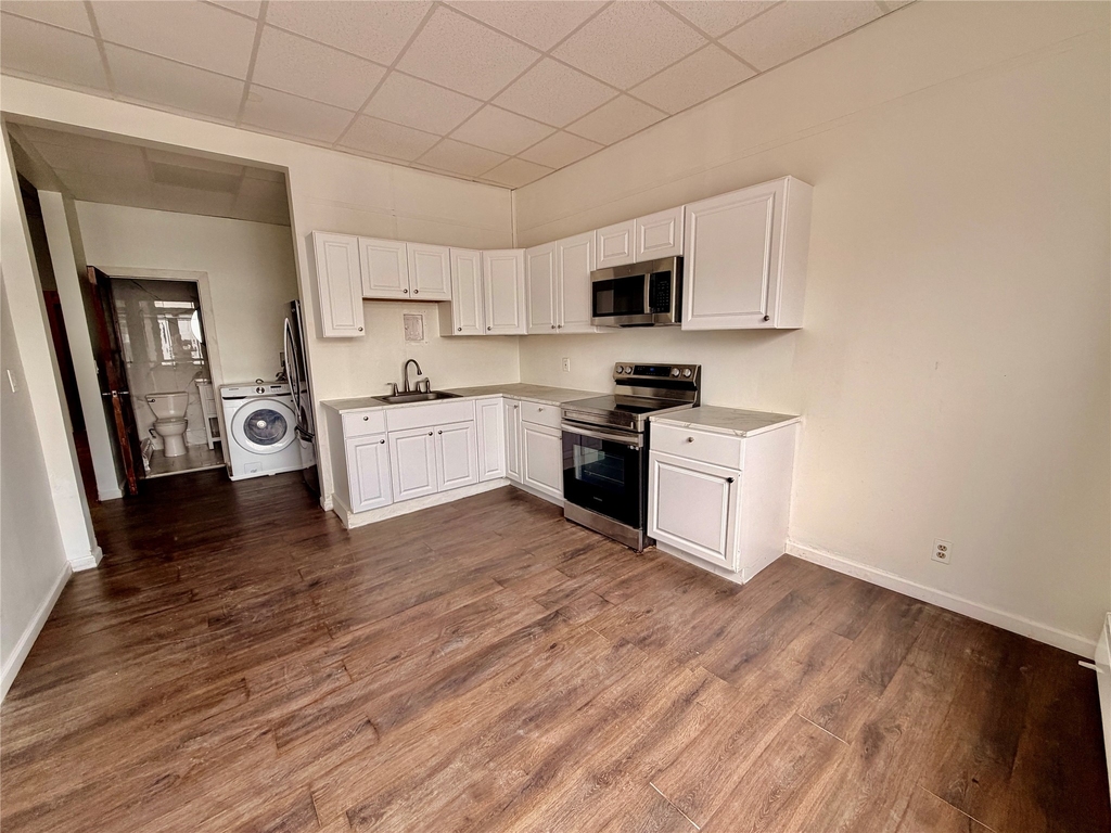 239 Main Street - Photo 3