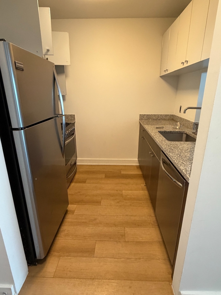 CRESCENT ST (43RD AVE & 44TH RD) - Photo 6