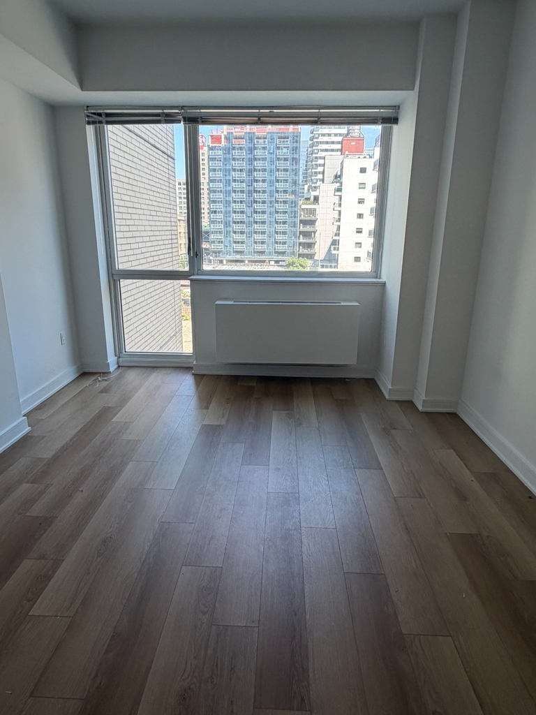 CRESCENT ST (43RD AVE & 44TH RD) - Photo 1
