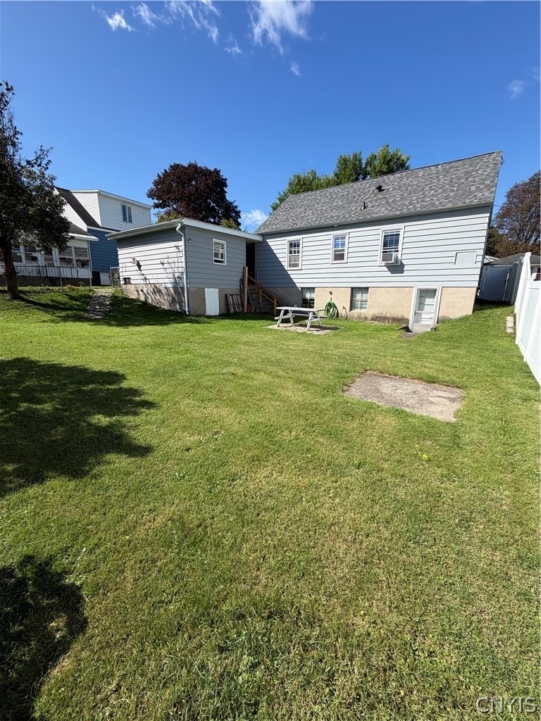 352 Wainwright Avenue - Photo 15
