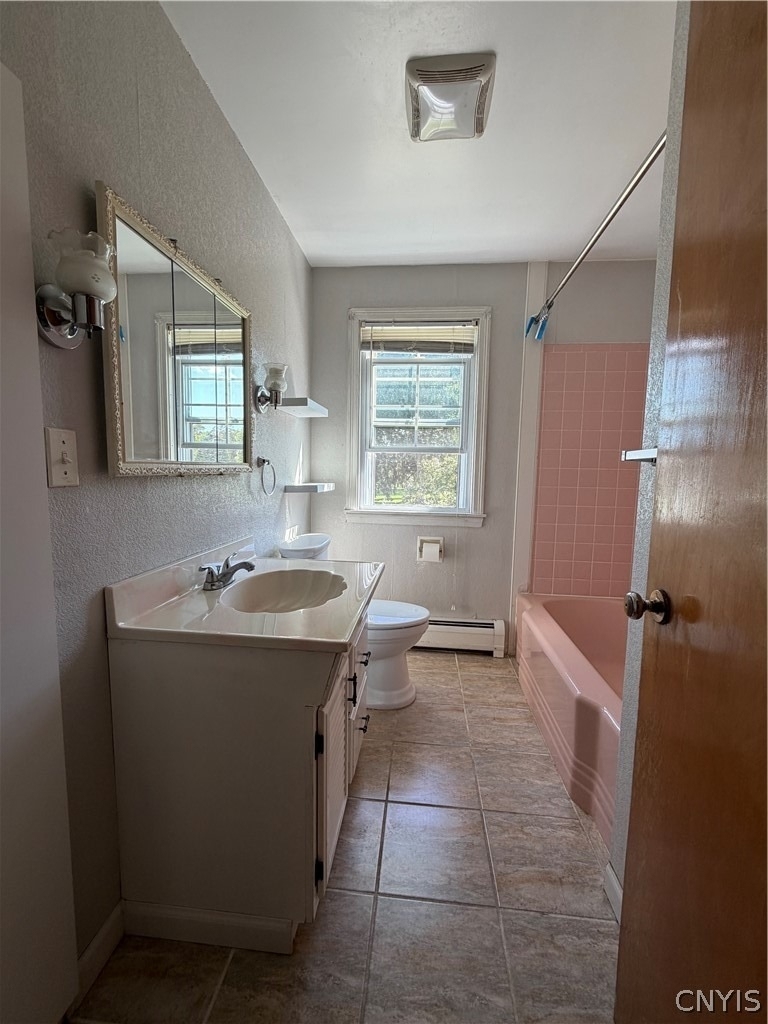 352 Wainwright Avenue - Photo 8
