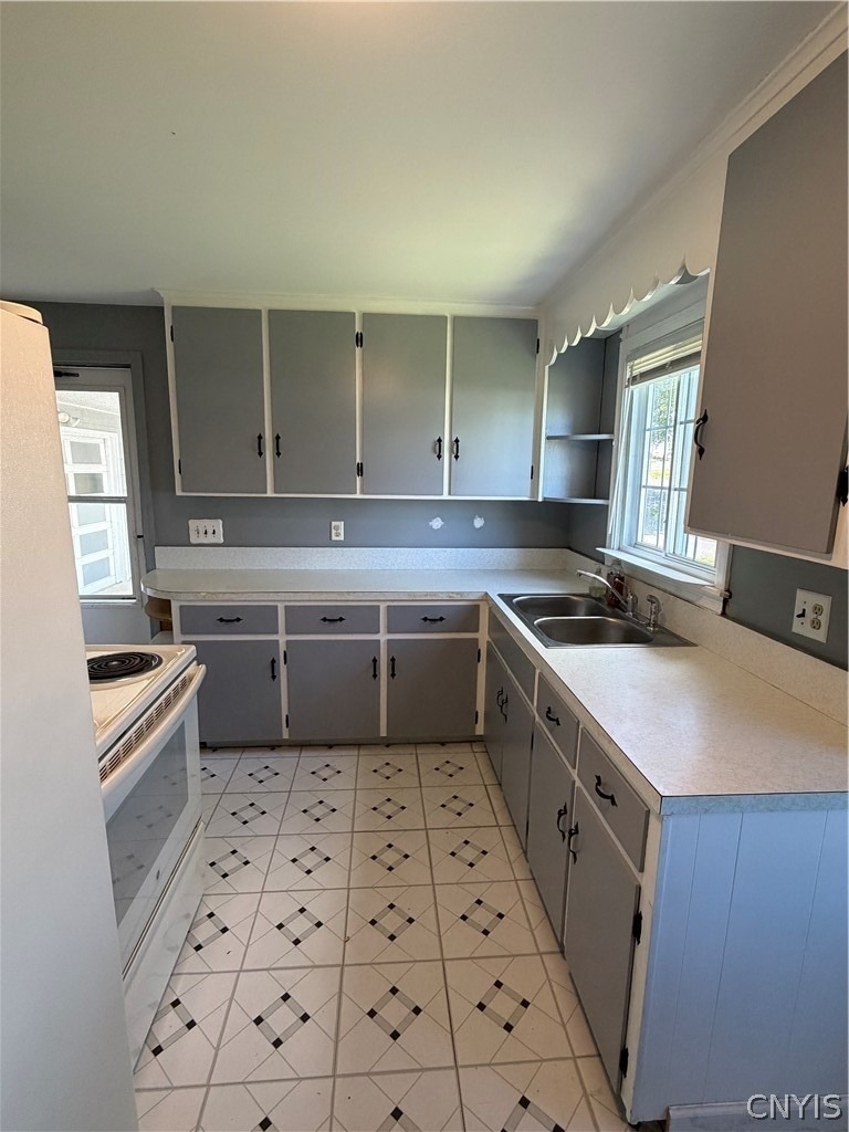 352 Wainwright Avenue - Photo 1