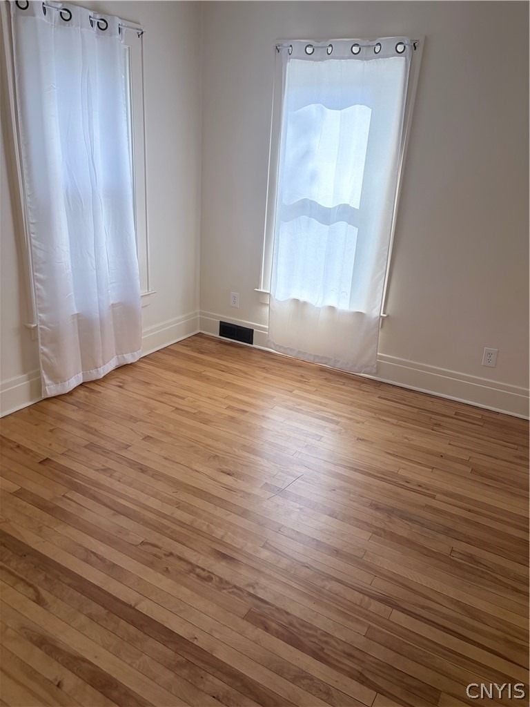 114 Peck Avenue - Photo 3
