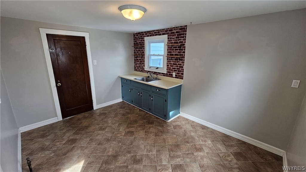 107 Fowler Avenue - Photo 6