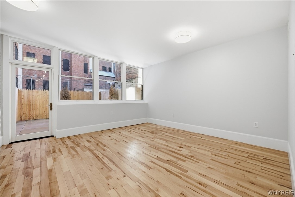 130 Pearl - Photo 3