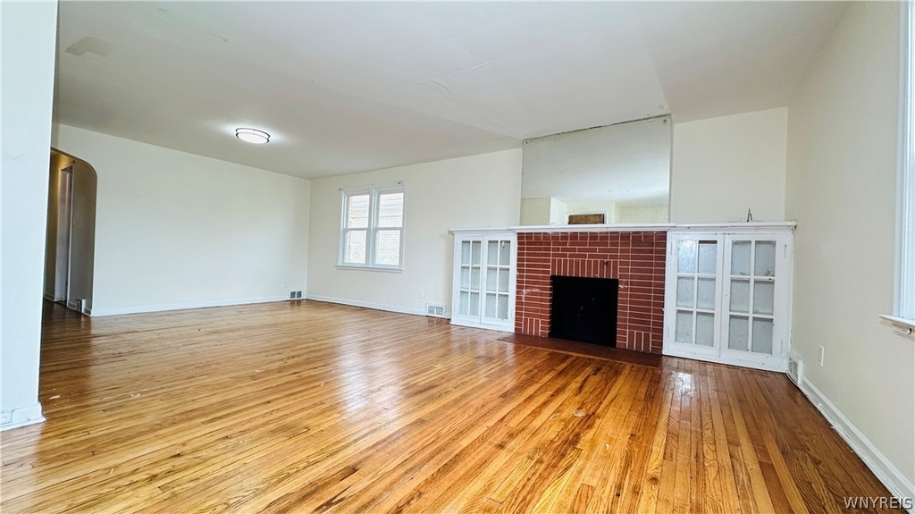 1553 Whitney Avenue - Photo 1