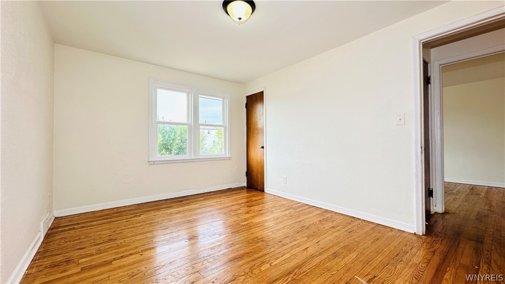 1553 Whitney Avenue - Photo 16