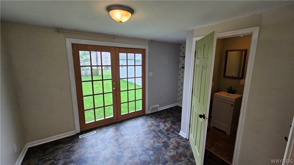 107 Fowler Avenue - Photo 8